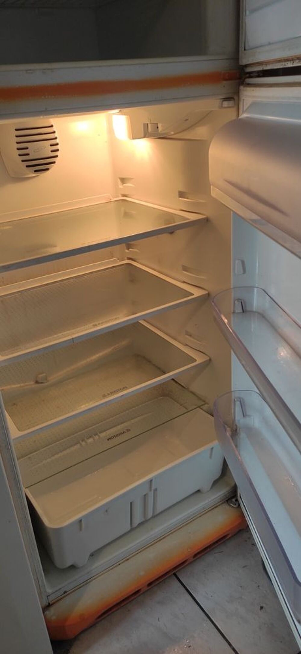 frigo qui marche
Cuisine