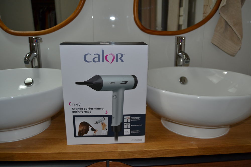 s&eacute;che-cheveux CALOR (Tiny) Electroménager