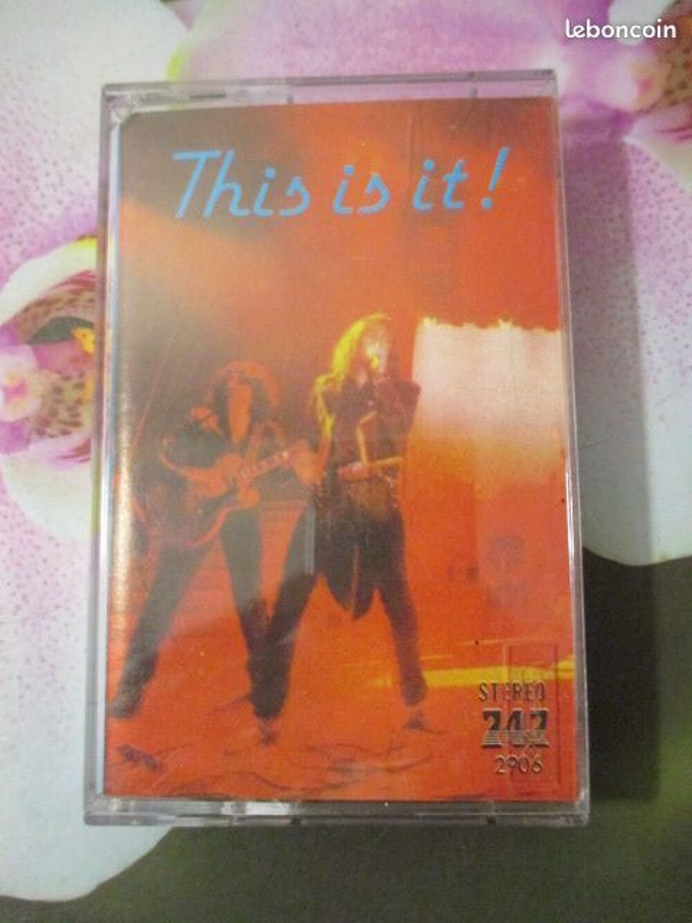 Cassette audio This is it ! CD et vinyles