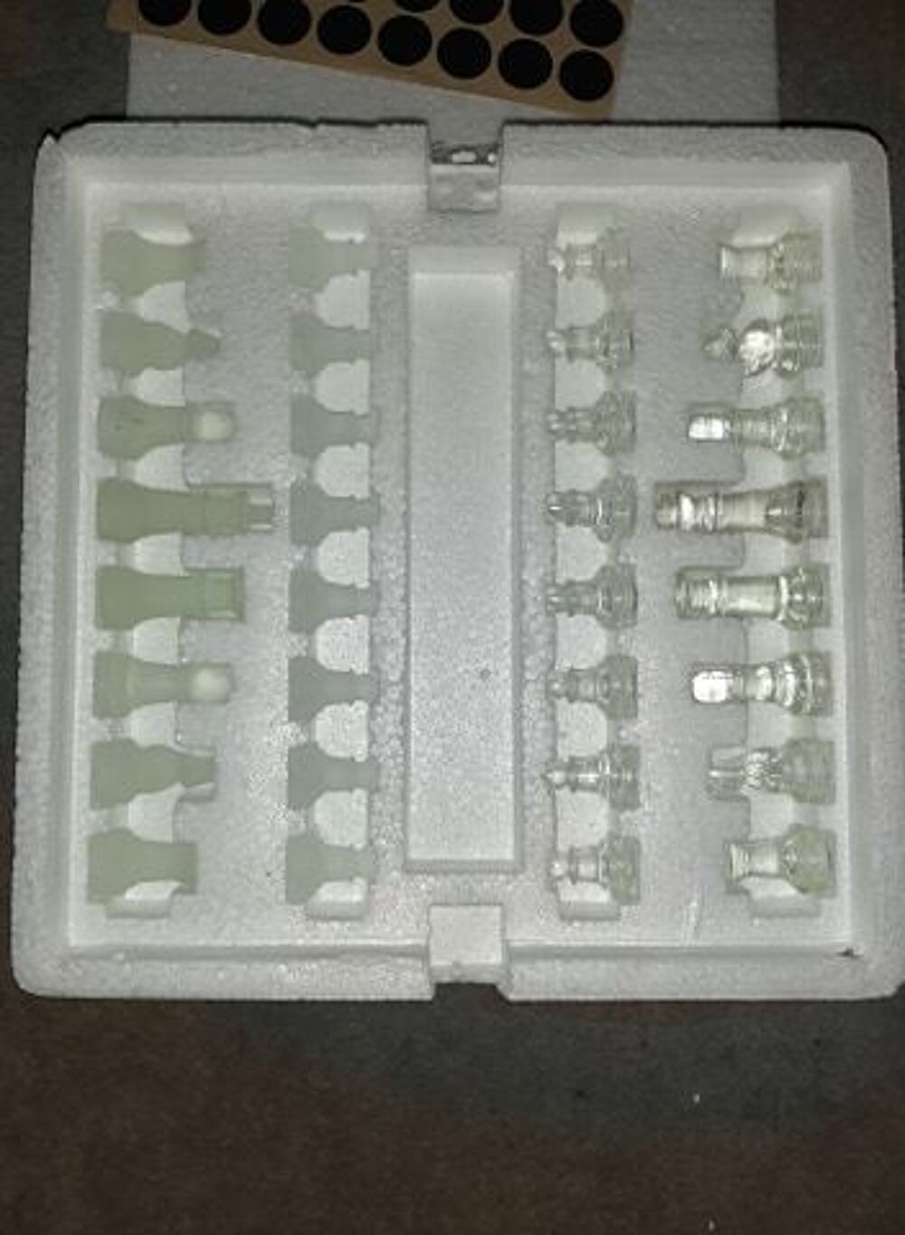 Jeu d'&eacute;checs en verre &eacute;chiquier transparent givr&eacute;
Jeux / jouets