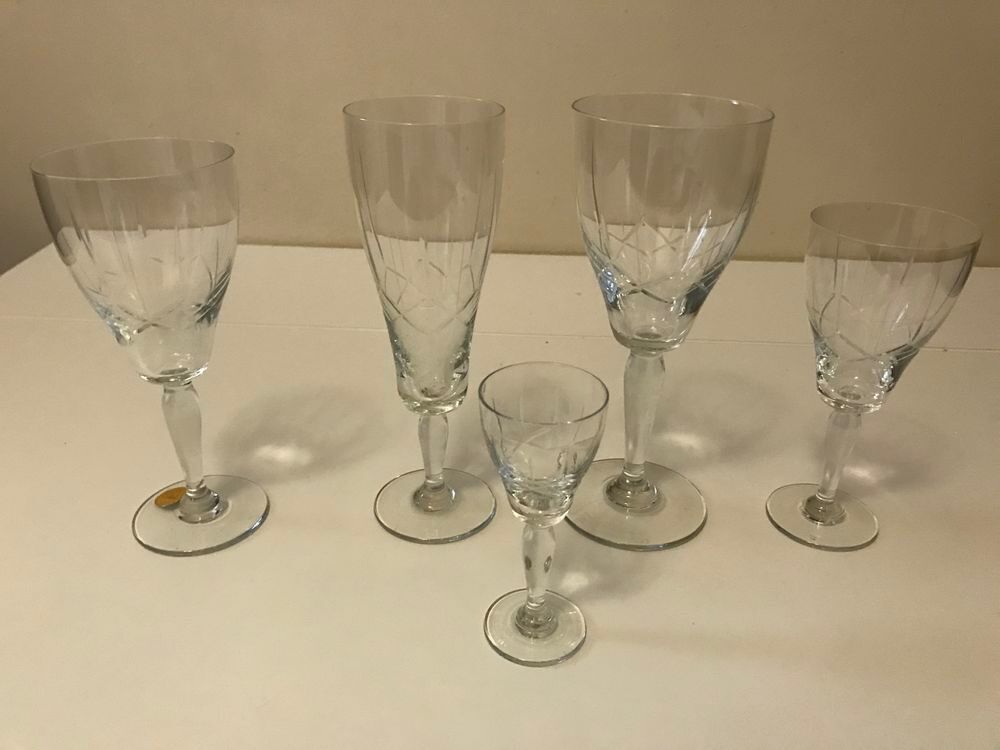 60 verres &agrave; pied Cristallin Décoration