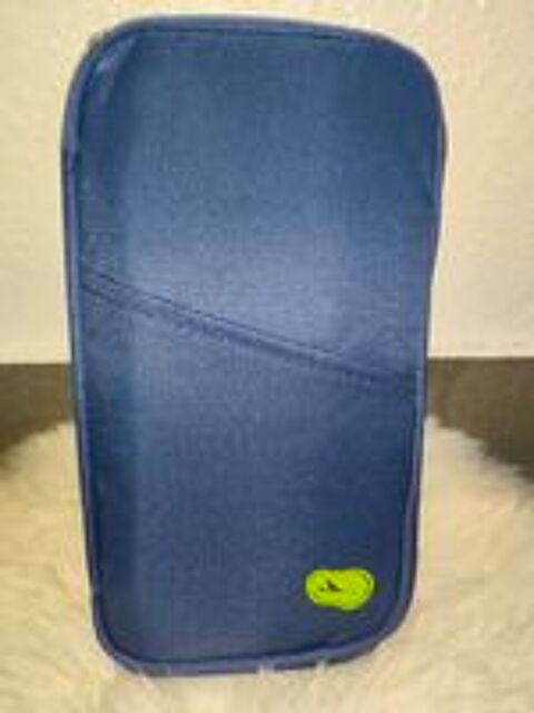   pochette voyage pour rangement passeport, billet, argent 
