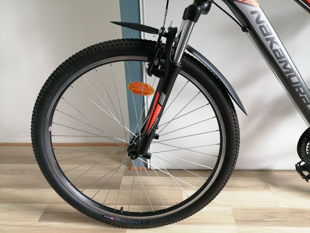 VTT NAKAMURA 27.5 &Eacute;TAT NEUF.
150 euros &agrave; d&eacute;battre. Vélos