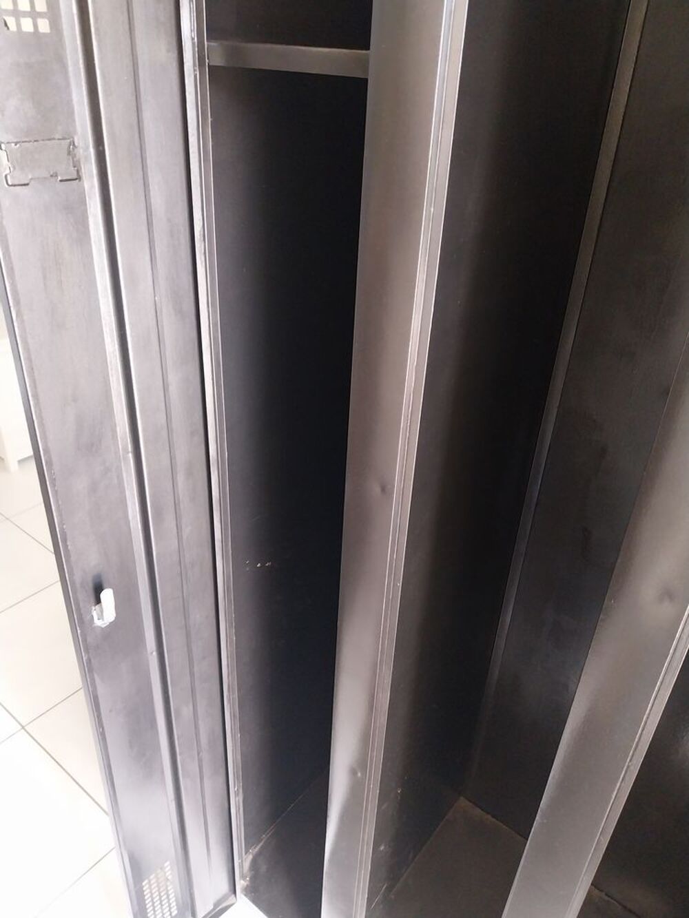 Vestiaire vintage, ancienne armoire metallique 2 portes, por Meubles