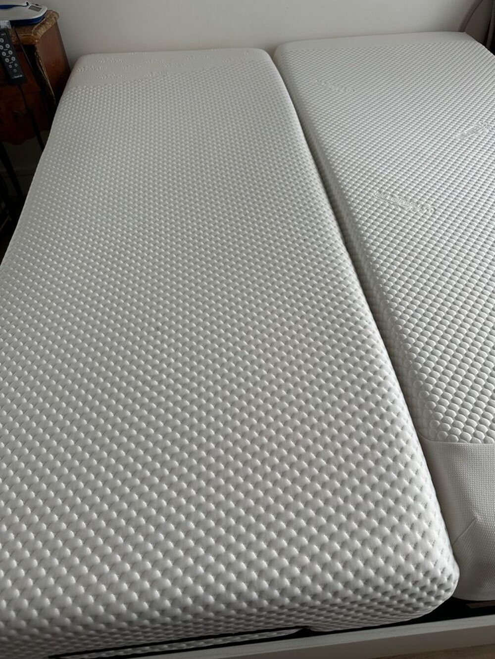 2 Matelas TEMPUR pour lit &eacute;lectrique Meubles