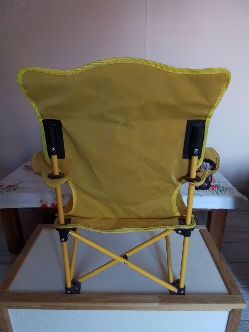 Mignon ptit fauteuil ? Mobilier enfants
