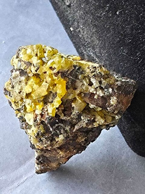 Minéral Pyromorphite Jaune Cristallisée 26g RDC-Spécimen de Collection 35 Bagneux (92)