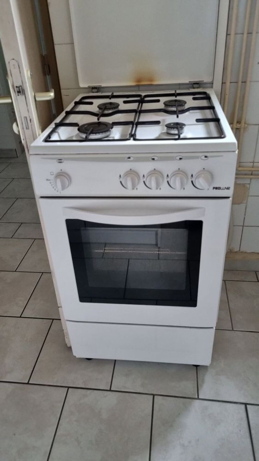 GAZINIERE 4 FEUX Electroménager