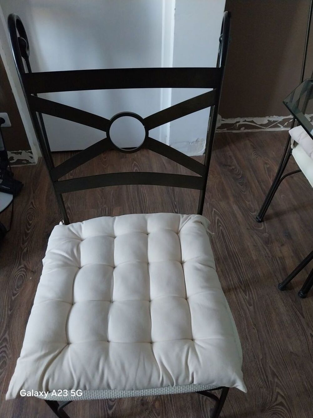Achetez table. en. verre. occasion, annonce vente à Soisy-sous ...