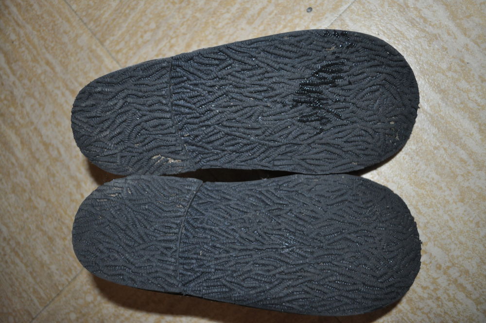 Chaussures grises DPAM neuves taille 33 comme neuves Chaussures enfants