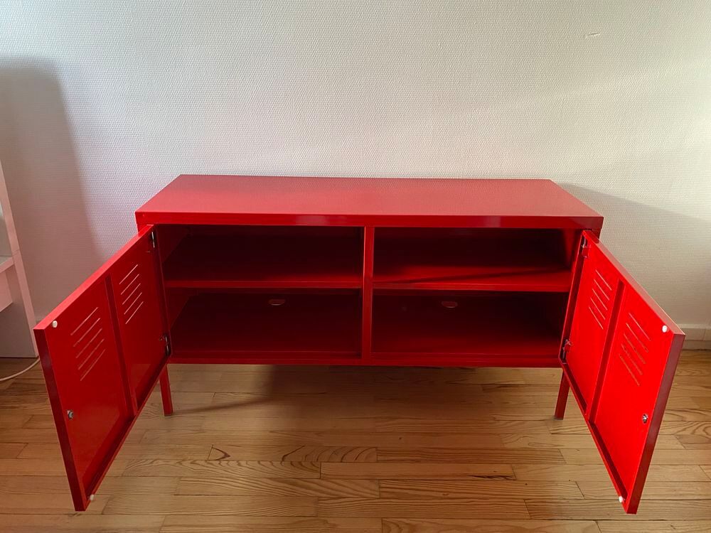 Armoire m&eacute;tallique rouge (IKEA) Meubles