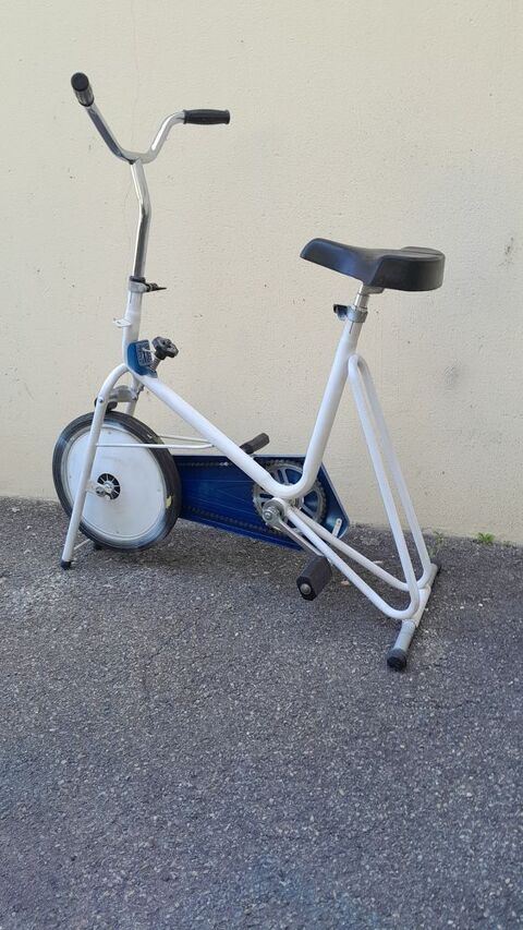 velo d appartement 15 Marignane (13)