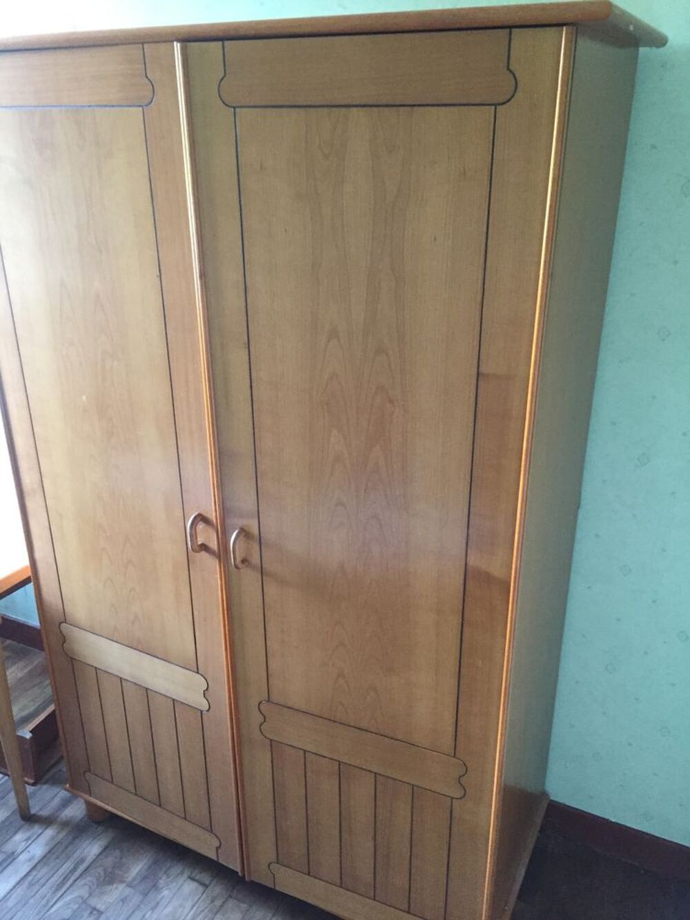 Divers armoire &agrave; retirer sur montfort sur meu LE MERCREDI 03 Meubles