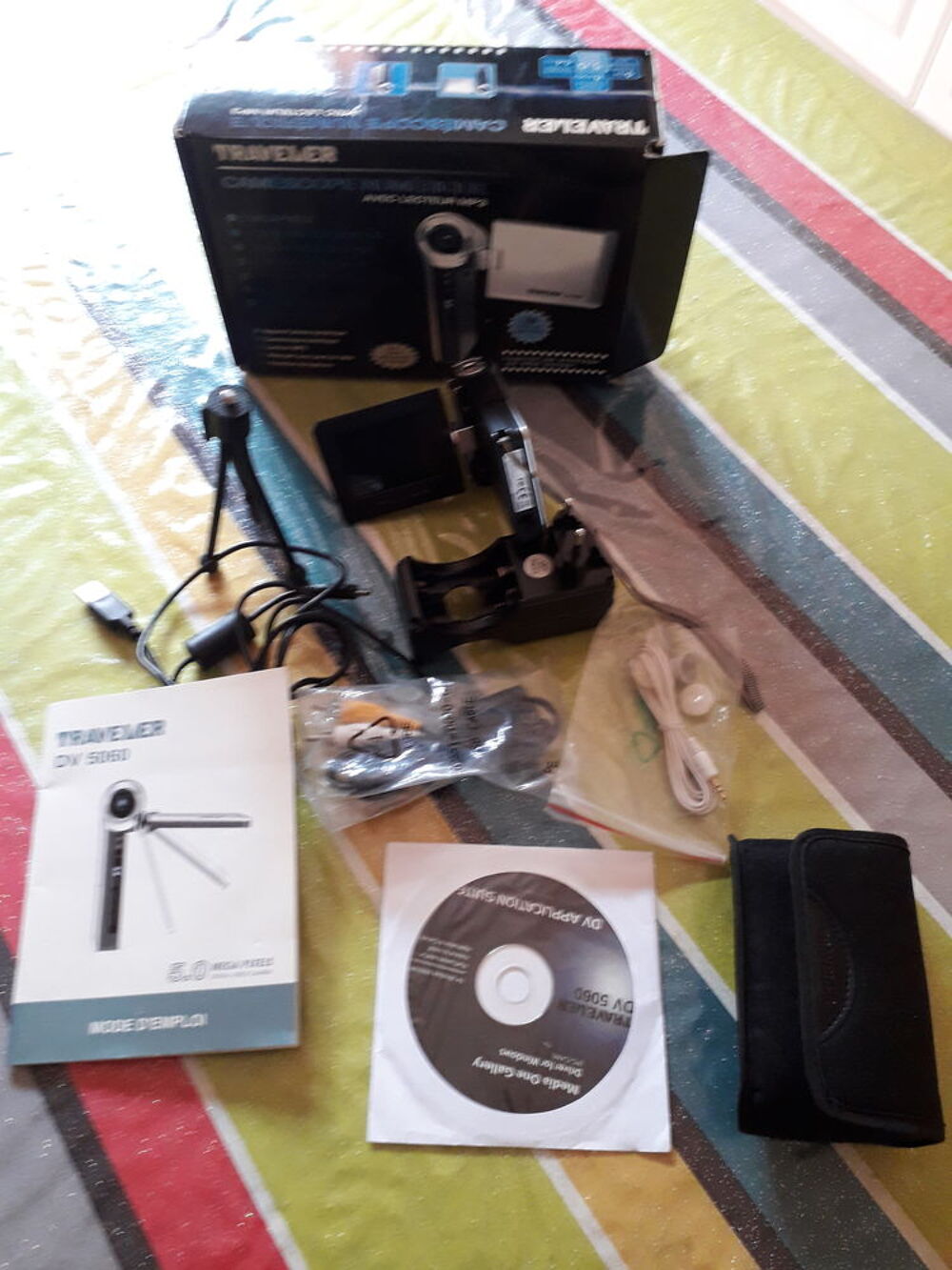 CAMESCOPE TRAVELER. Audio et hifi