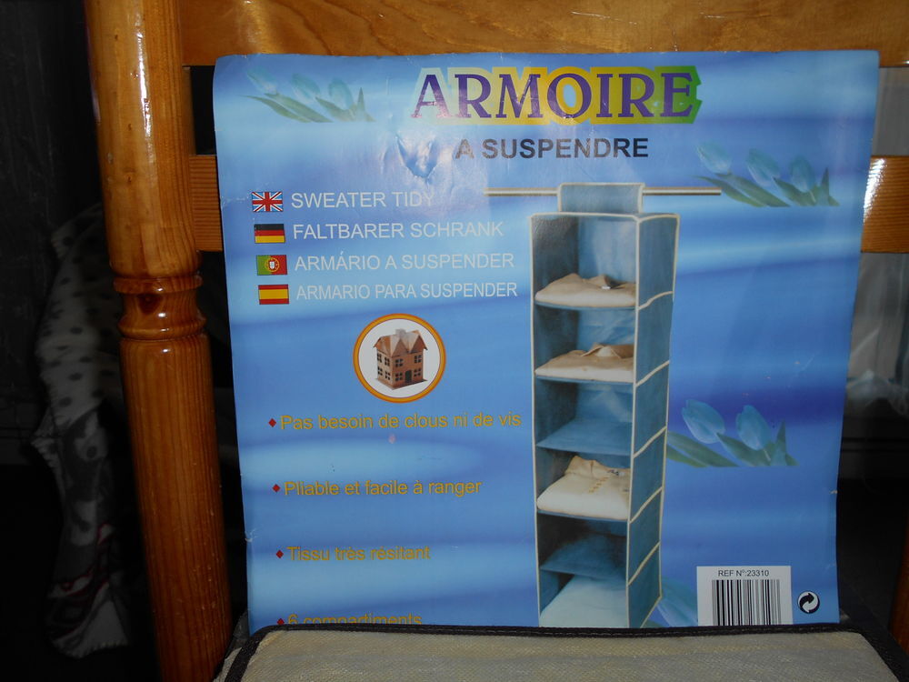 Armoire &agrave; suspendre neuve 6 compartiments Neuve Electroménager