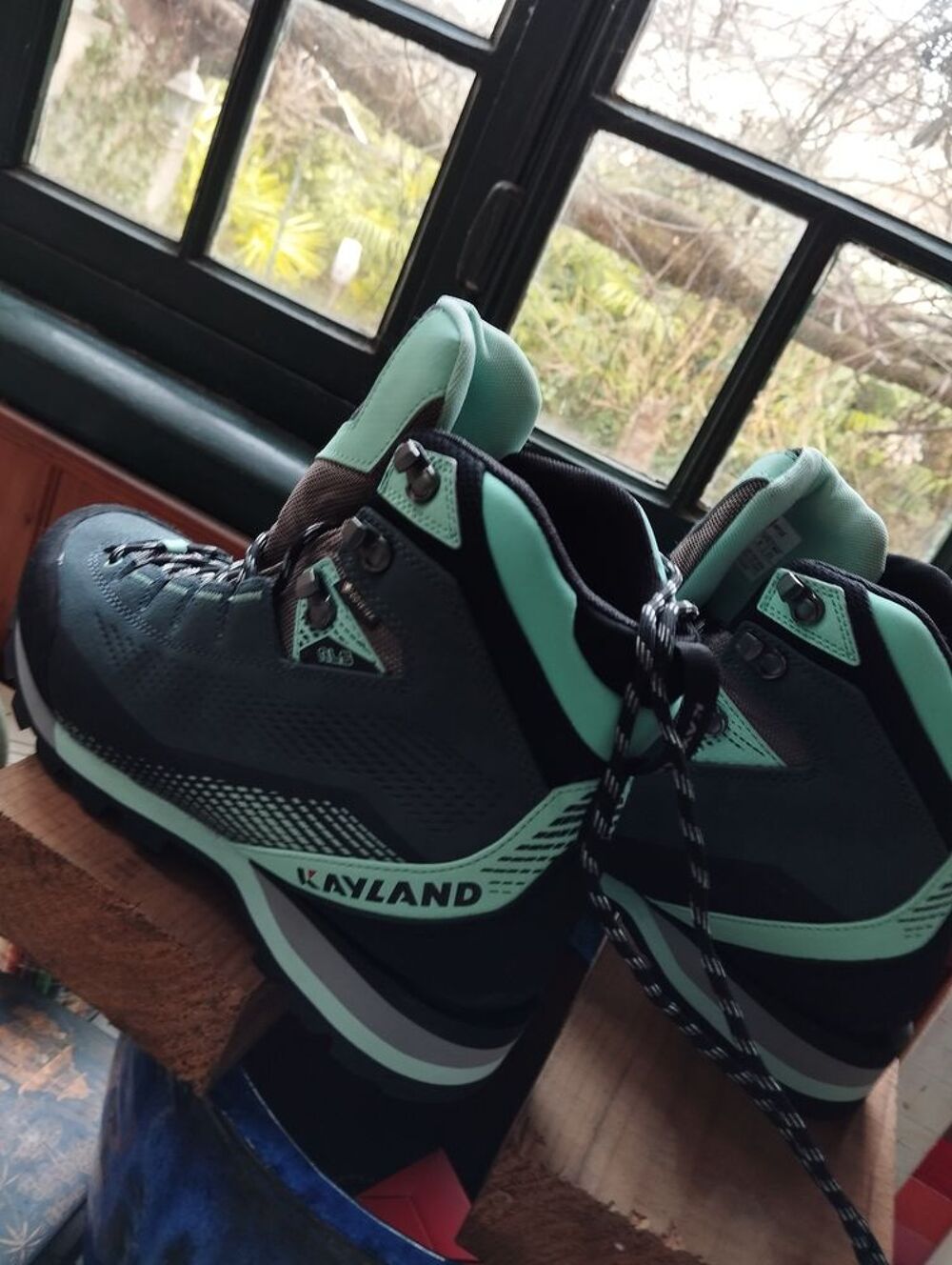 Chaussures randonn&eacute;e Chaussures