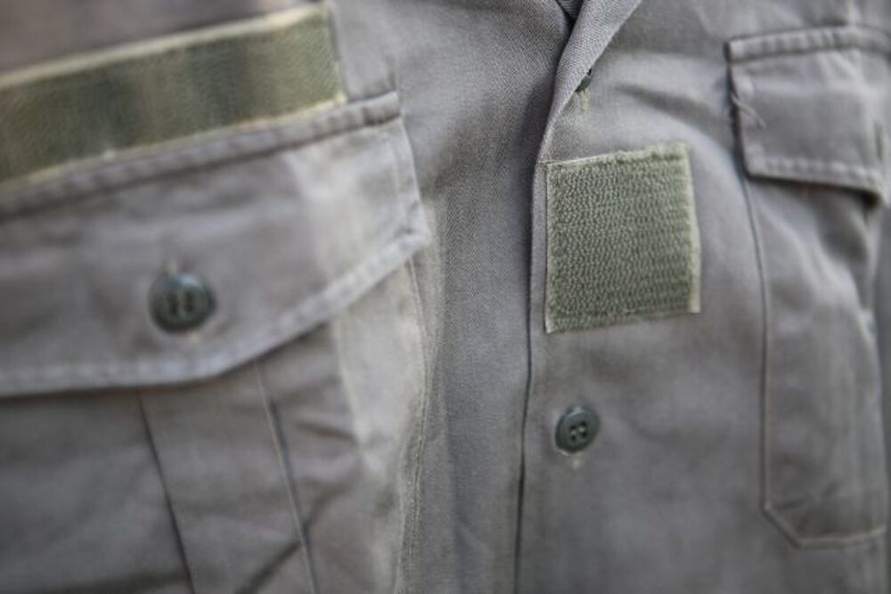 Chemisette MILITAIRE T43-44 Vêtements