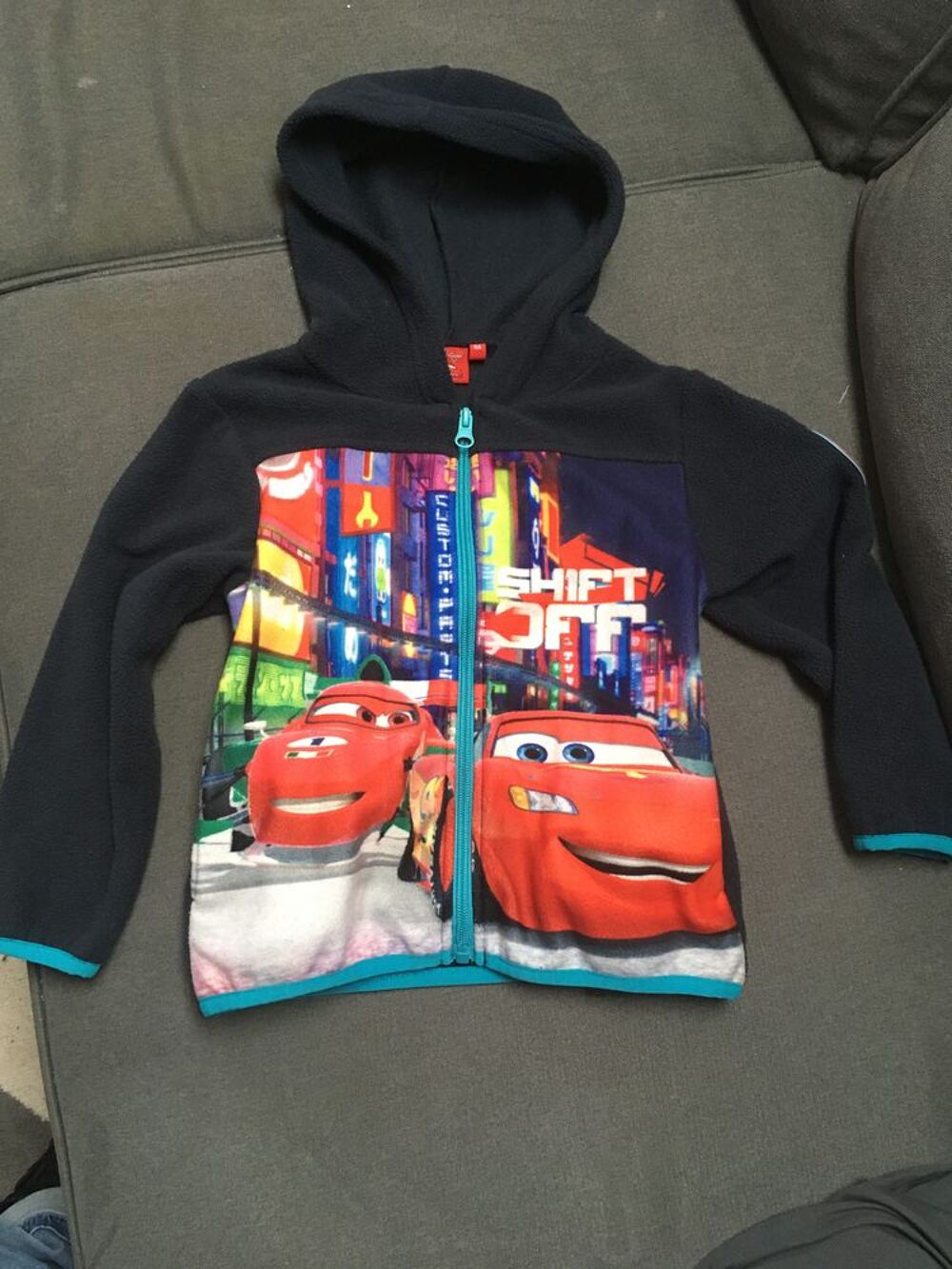 Sweat capuche zipp&eacute; 4 ans Cars Disney pixar Vêtements enfants