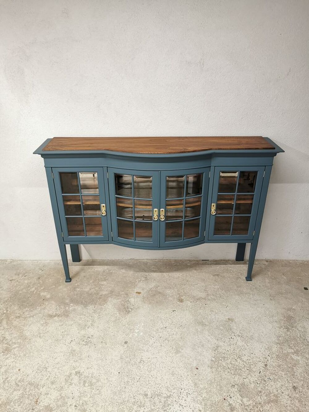 Vitrine r&eacute;nov&eacute;e Meubles