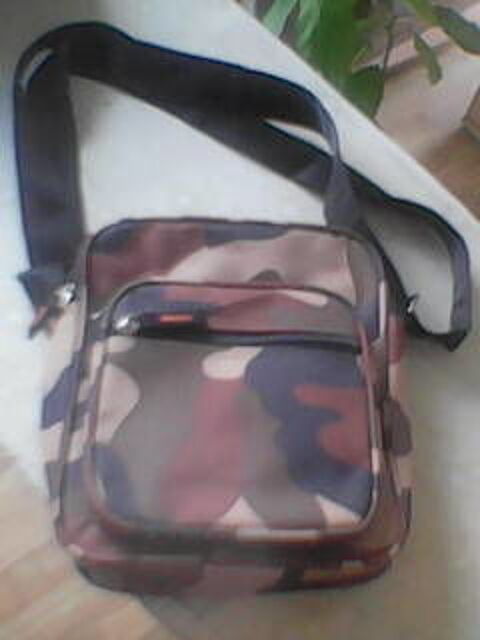 SACCOCHE  neuve 5 Montb�liard (25)