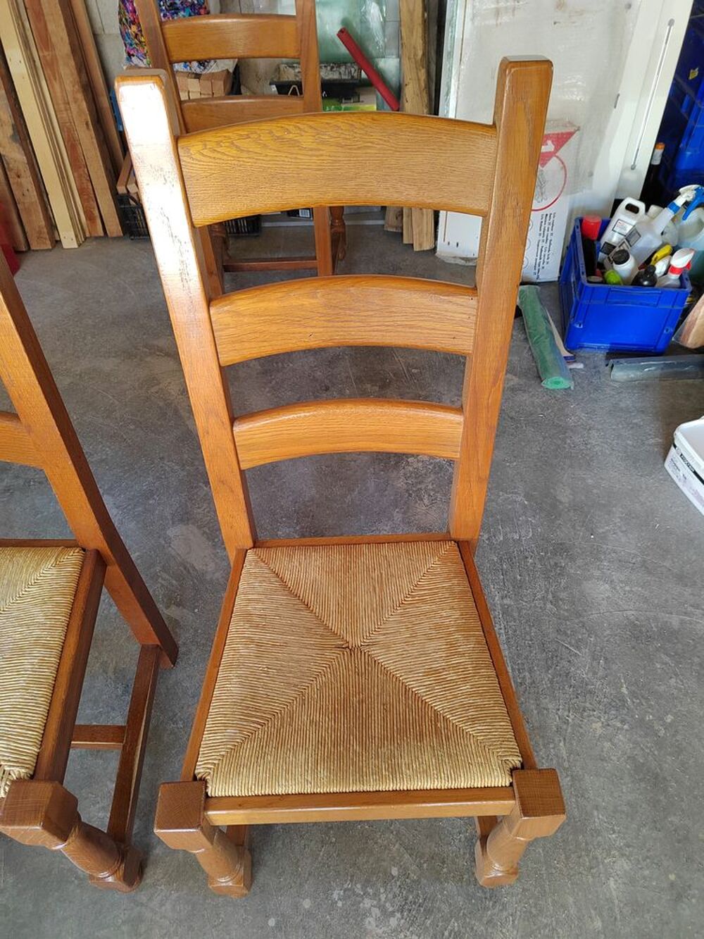 Table ch&ecirc;ne massif + chaises + protection haut de gamme Meubles