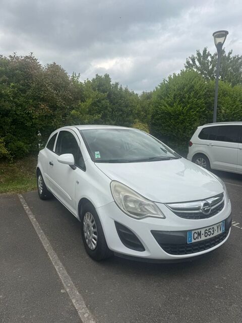 Opel Corsa 1.0 - 65 ch Essentia 2012 occasion Rennes 35000