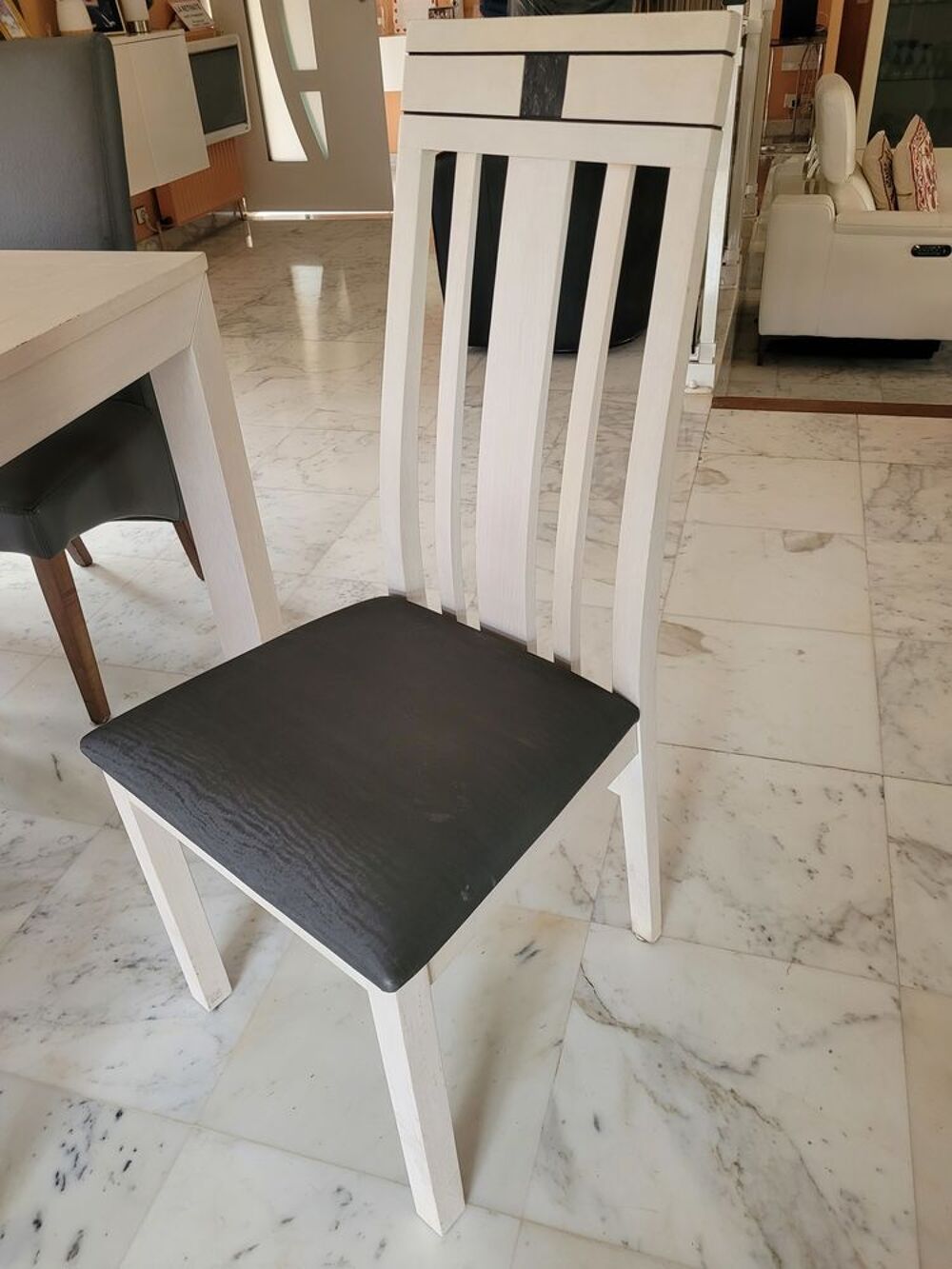 ensemble table et chaises Meubles