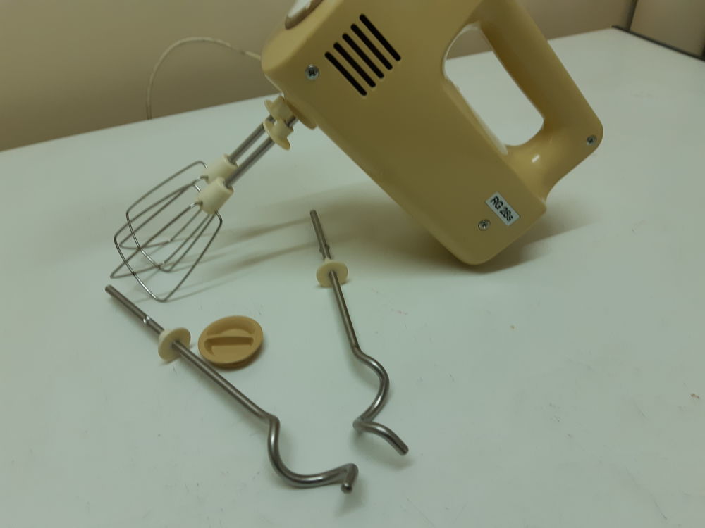 Batteur-mixer &eacute;lectrique Electroménager