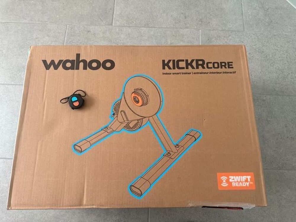 Wahoo Kirck Core 2 avec Zwift Cog et Click Neuf Sports