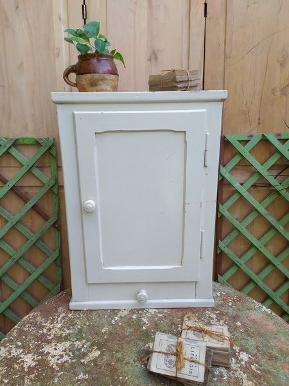 Petite Armoire de Toilette Bois &agrave; Corniche 
Meubles