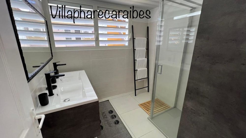 Location Appartement Penthouse T3 Meublé ?  Rooftop + Vue Mer ? Le Moule Le moule