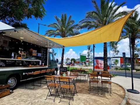 Camion magasin Camion magasin 2001 occasion La Seyne-sur-Mer 83500