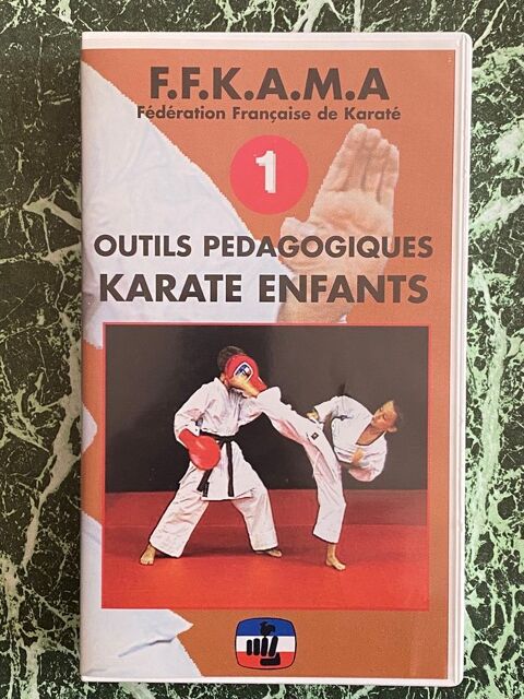 Karate Enfants Outils P�dagogiques FFKAMA VHS SECAM 12 Jou�-l�s-Tours (37)