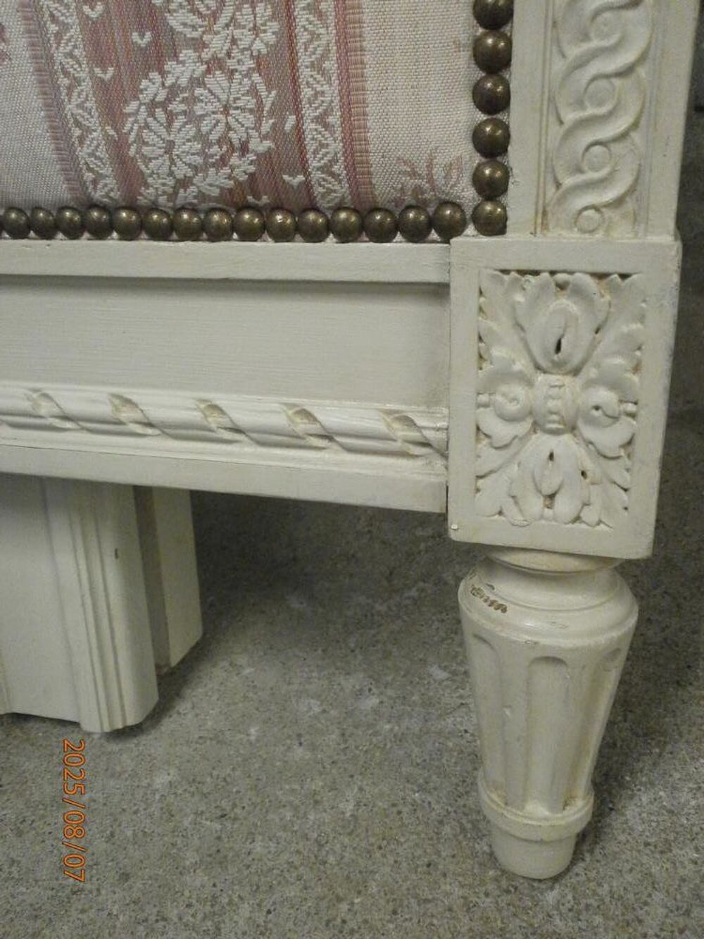 lits jumeaux et chaises Meubles
