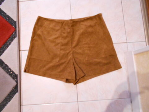 short taille 42 10 Saint-Donat-sur-l'Herbasse (26)