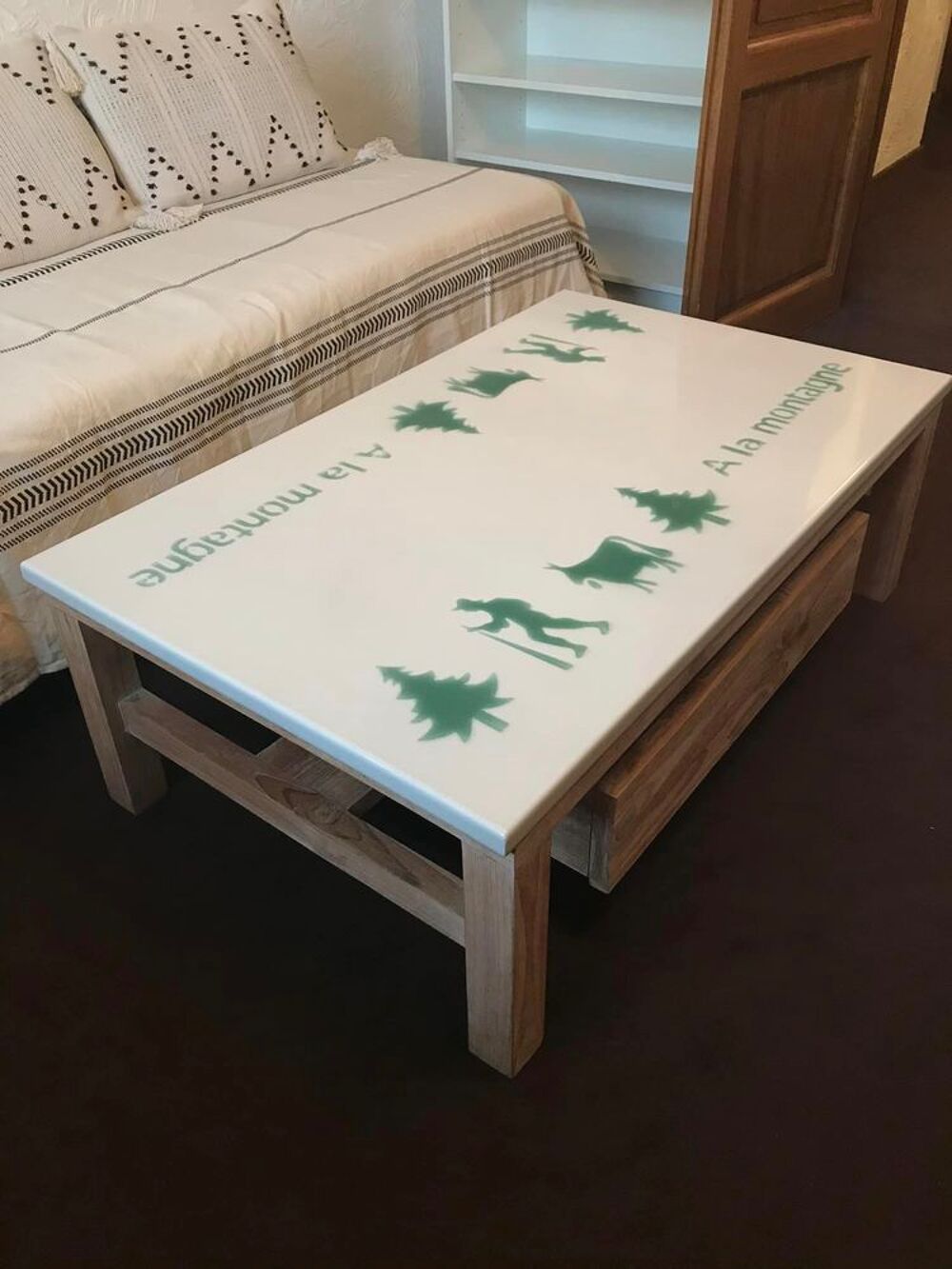 Table basse teck plan pierre de lave &eacute;maill&eacute;e Meubles