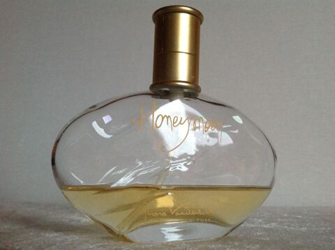 HONEYMOON GLORIA VANDERBILT FLACON 50ml Envoi Possible
7 Tr�gunc (29)
