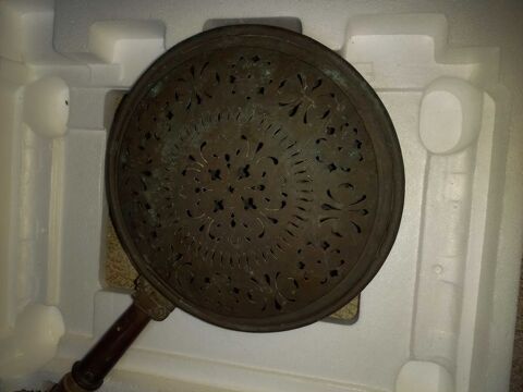 Très ancienne Bassinoire en cuivre 30 Quettehou (50)