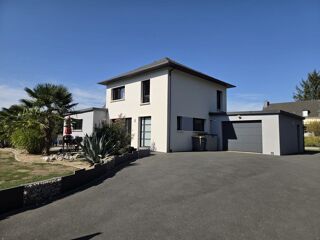 Vente Maison Maison 152 m2 sur terrain de 1077 m2. A La Motte 22600 La motte