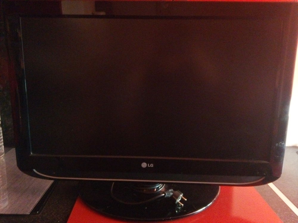  t&eacute;l&eacute;vision 80 cm LG Photos/Video/TV
