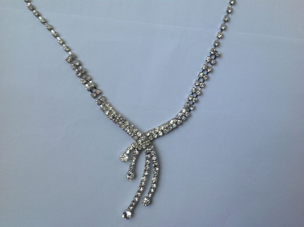 Collier strass vintage Bijoux et montres