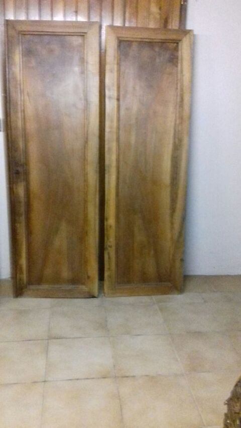 portes d'armoire ancienne en noyer 60 Sézanne (51)