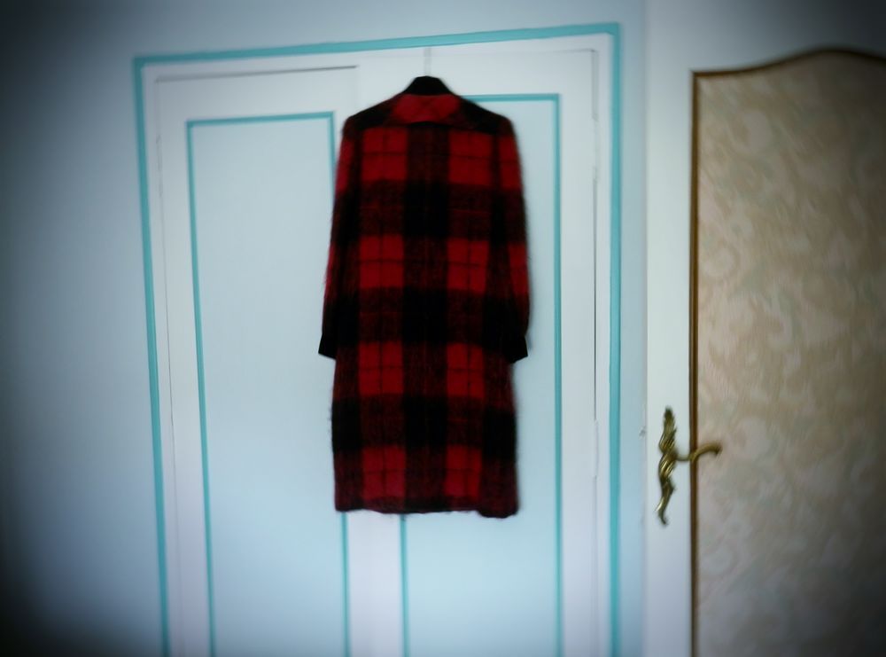 tr&egrave;s beau manteau taille 40 genre mohair , port&eacute;e 2 fois Vêtements
