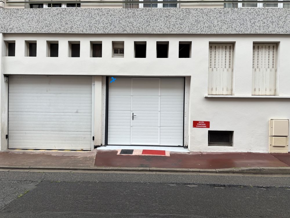 Location Parking/Garage Local stationnement et/ou stockage - VICHY Vichy