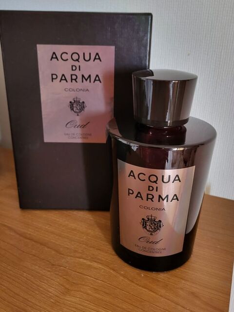 Superbe flacon VIDE dans coffret  AQUA DI PARMA  TBE Toulon (83)