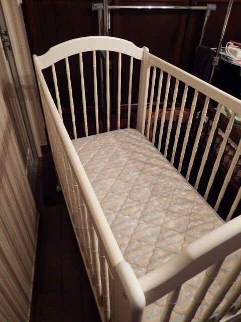 Chambre bb en bois laqu blanc 250 Trlivan (22)