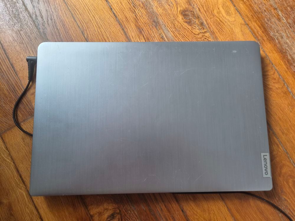 pc portable Lenovo ideaPad 3 avec bloc de charge Matériel informatique