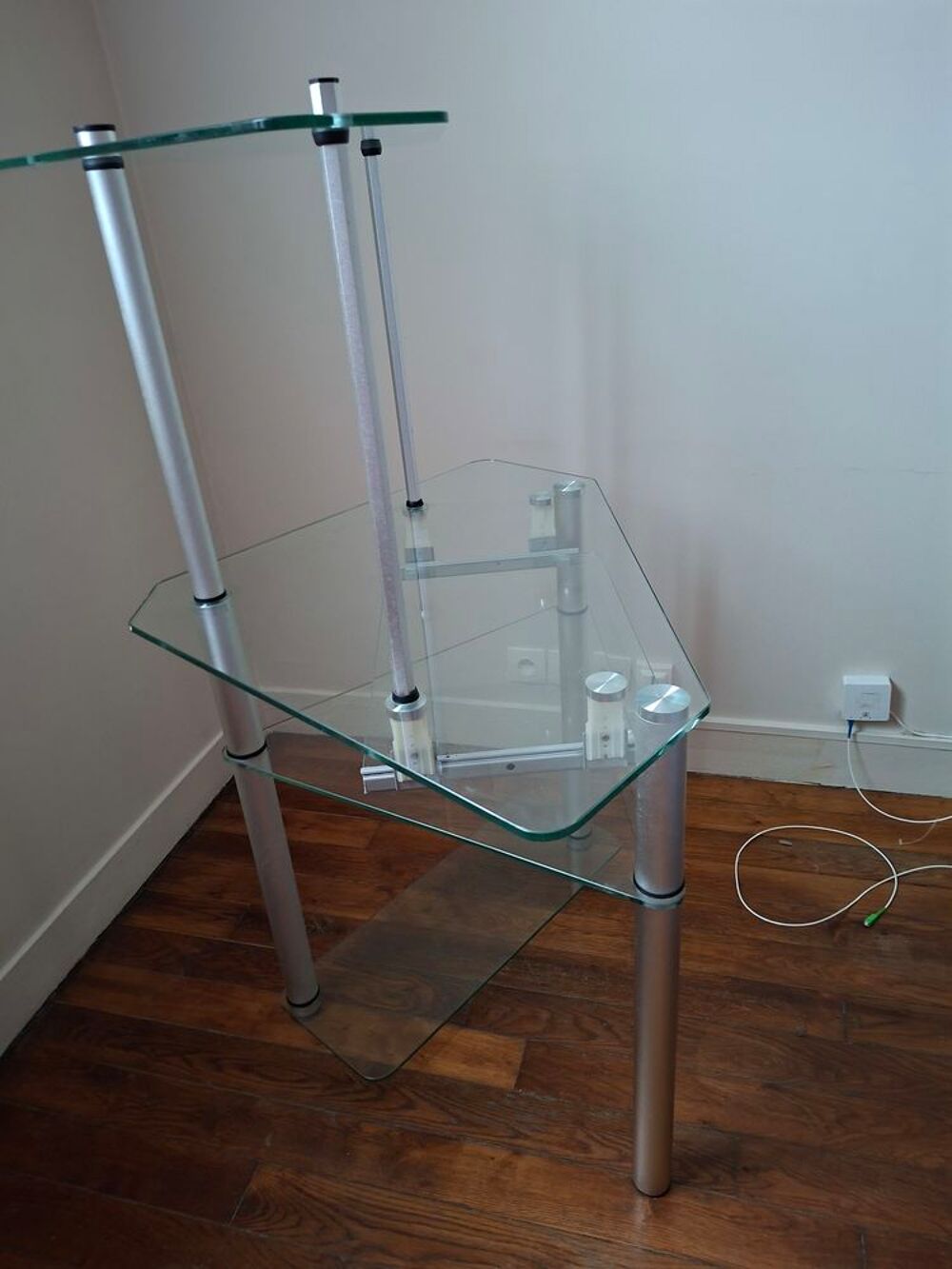 Meuble d'angle en verre et m&eacute;tal Meubles