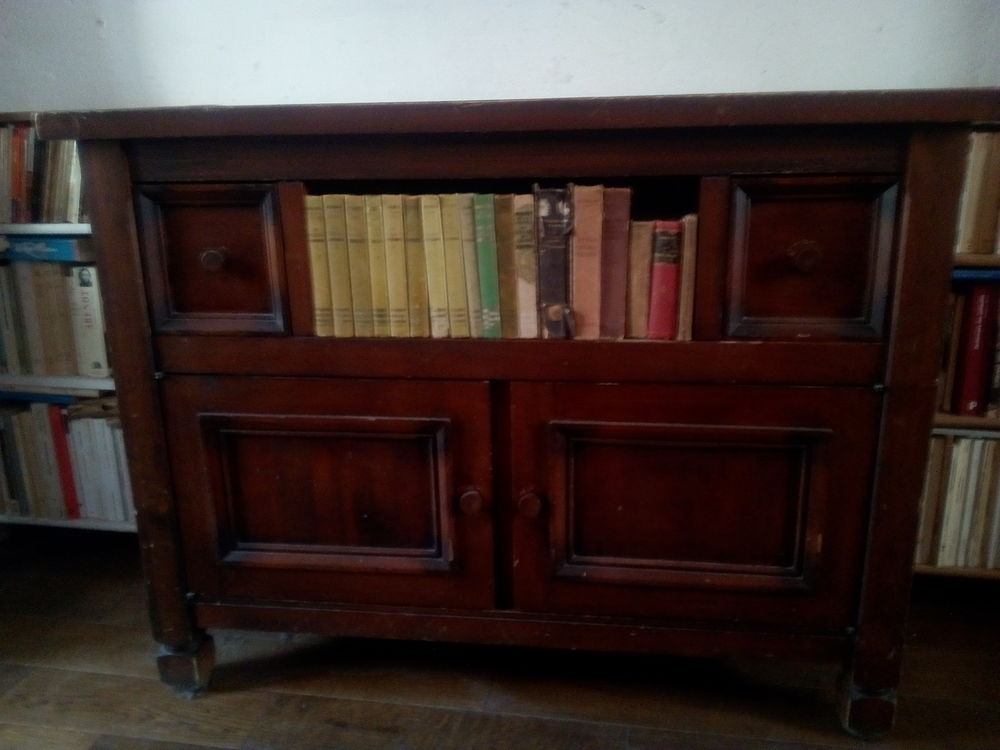 Joli meuble, type buffet bas Meubles