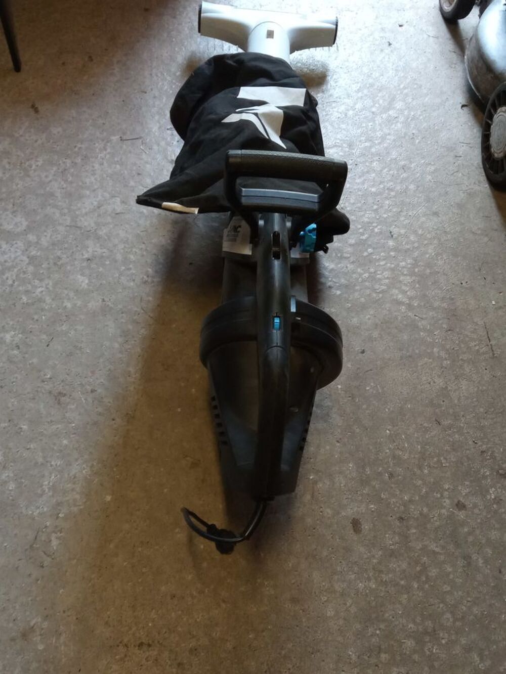 Souffleur aspirateur broyeur Jardin